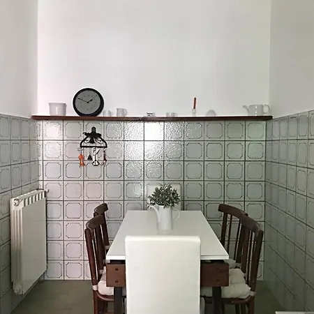 Pearl Gray House דירה
